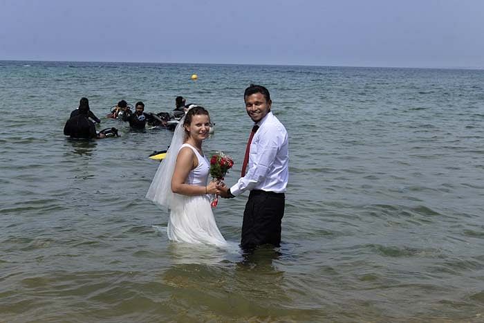 In India’s 1st Underwater Wedding. 