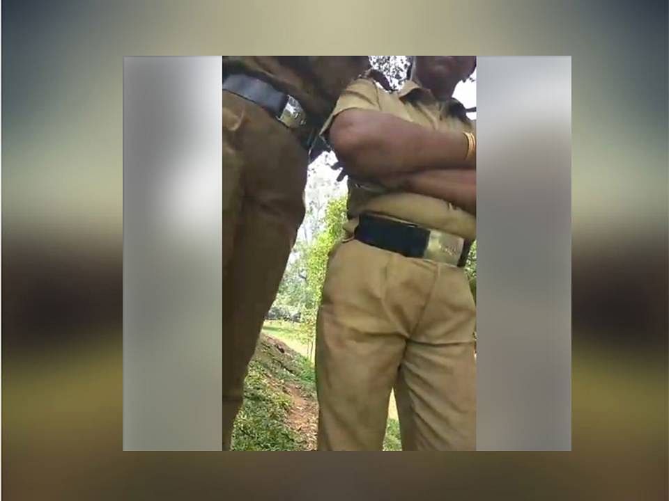 couple harassed in kerla public park by police is really a matter of shame for police
