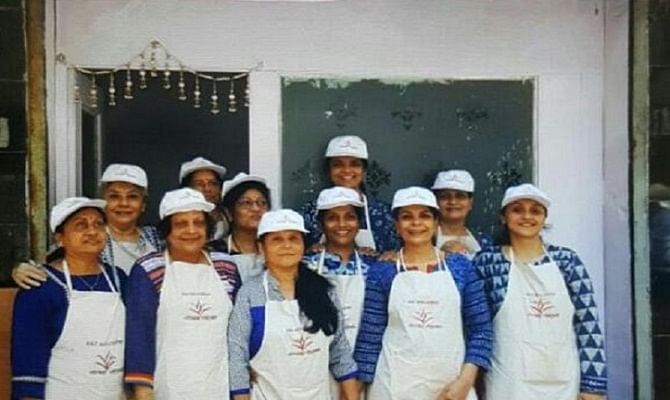 Mumbai women who serve food in just 10 rupees 