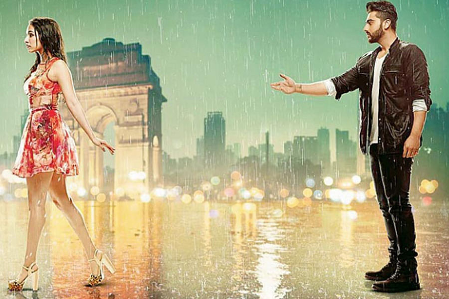Half Girlfriend movie review: Arjun Kapoor & Shraddha Kapoor tell that what does it mean in Hindi?
