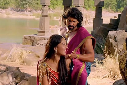 Devasena intimates with Bhallaladeva scene gets Viral