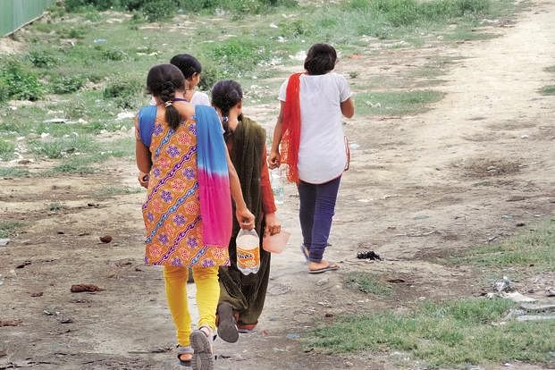 Rajasthan's rich village hindoli don't have toilets in the age of Swachhata Abhiyan