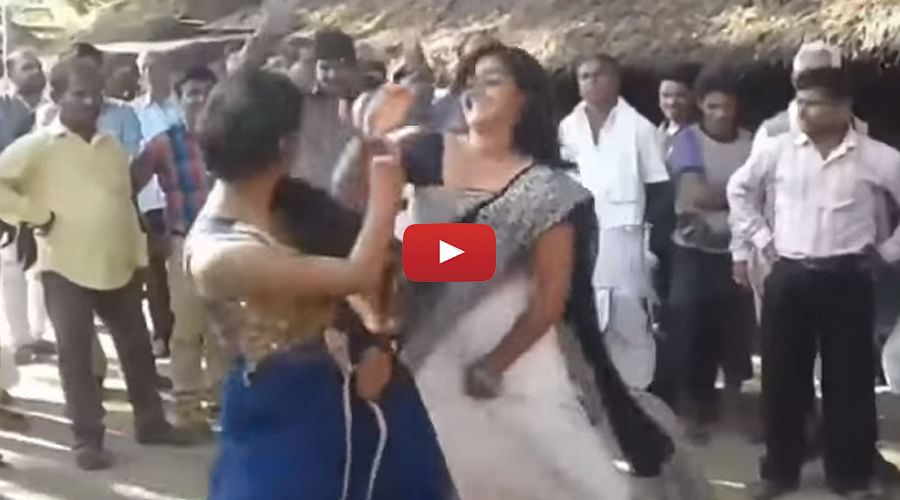 Viral Bhabhi Dance on road breaks Internet, Watch Video