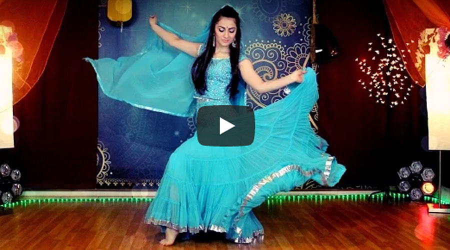 Beautiful Girl Dance on Bollywood Song Dil Cheez Tujhe Dedi will Steal your heart