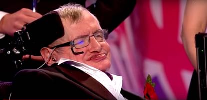 See the pictures, when legendary scientist Stephen hawking were laugh