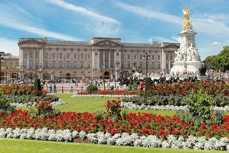 British royal family  posted a job for new housekeeper salary is above 1.8 million