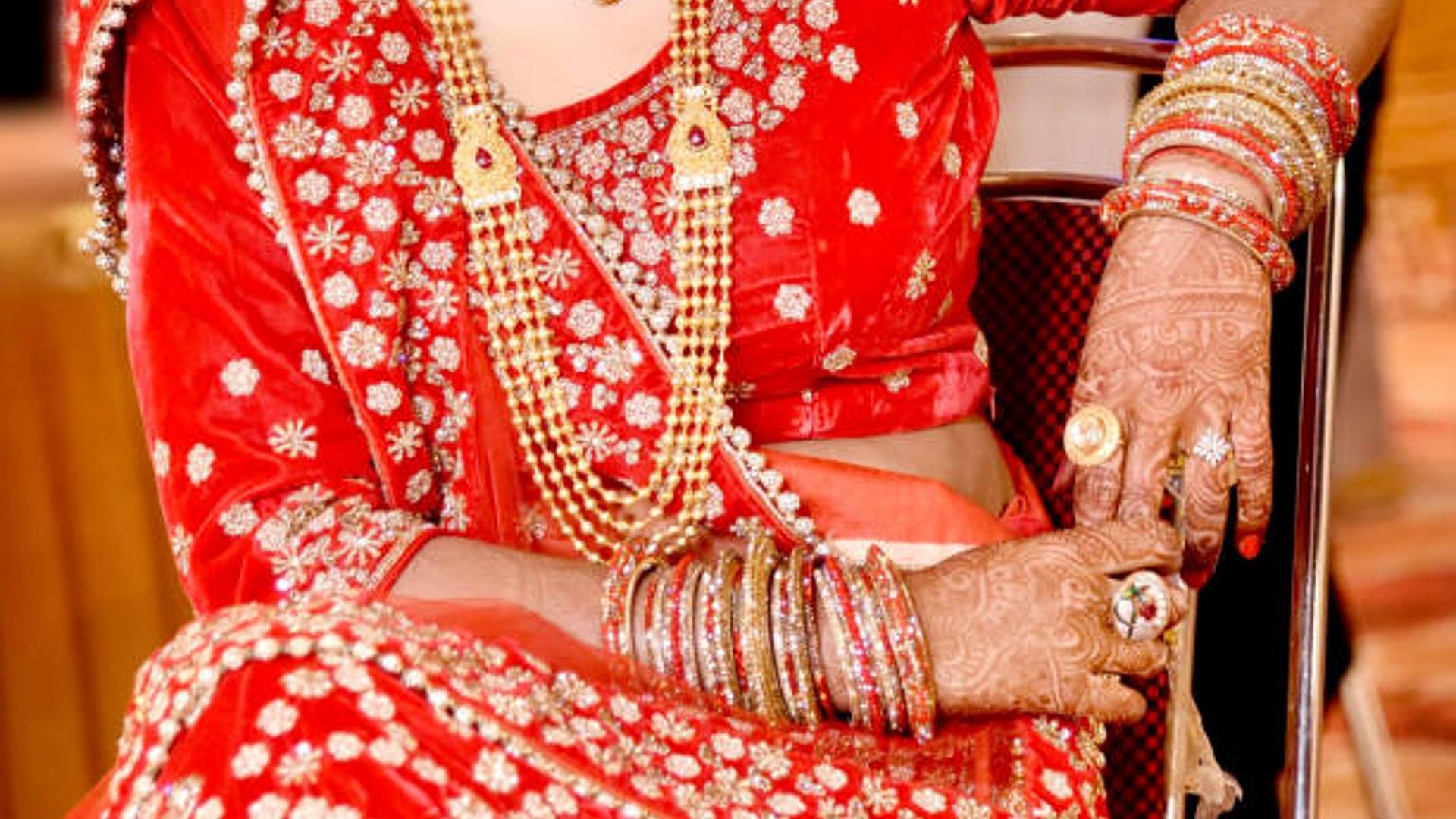 Know the scientific Reason Behind the bride's Red Colour Wedding Dress