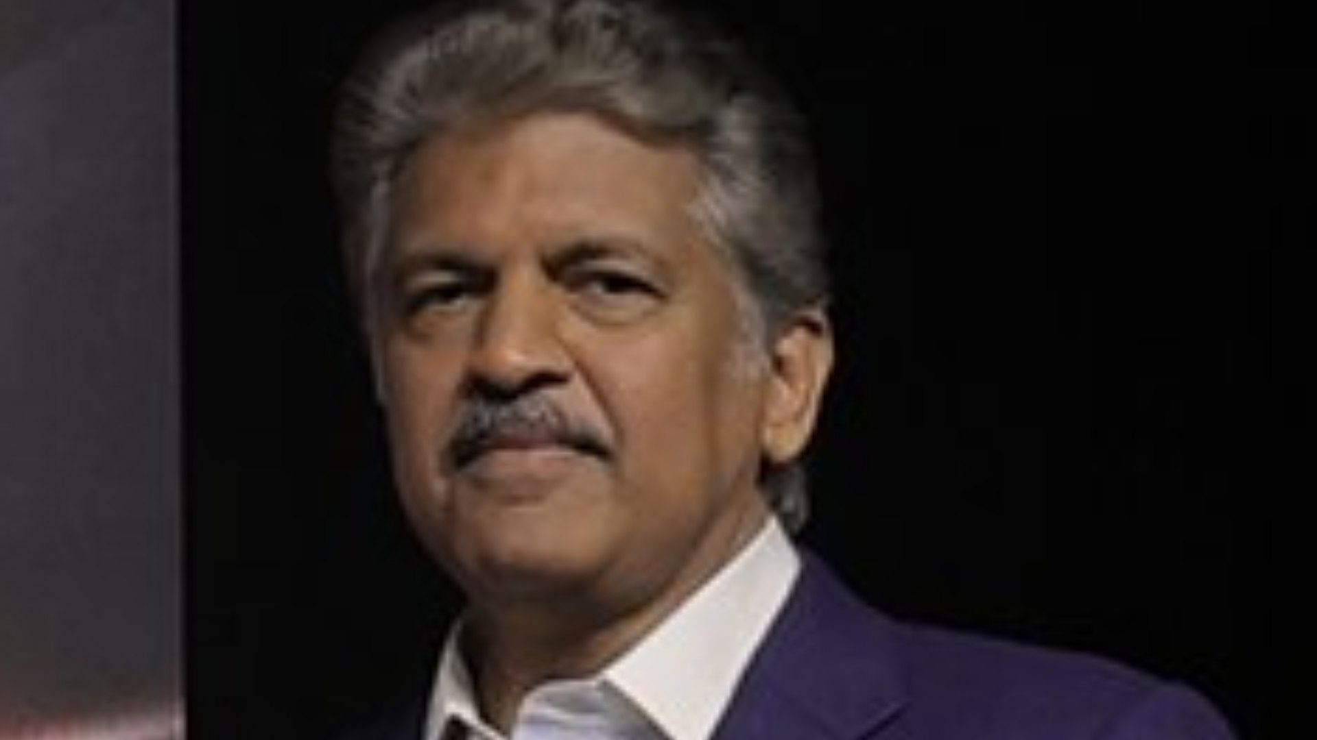 'Grateful my name is Mahi-ndra', Anand Mahindra after Dhoni smashed hattrick of sixes in CSK vs MI