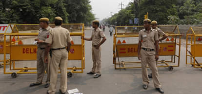दिल्ली में आतंकी हमले के इनपुट पर पुलिस अलर्ट: दिन में होली तो रात में शब-ए-बरात, हुड़दंगियों पर होगी कड़ी कार्रवाई Police alert on input of terror attack in Delhi ID can be found like Seemapuri and Ghazipur holi 2022 and shab e barat