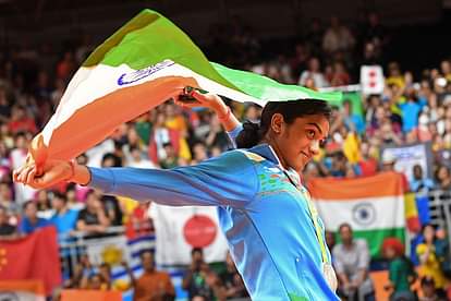 स्वच्छ भारत अभियान का चेहरा बनेंगी सिंधू, साक्षी और दीपा! Sindhu, sakshi and deepa will be new faces of Clean India campaign
