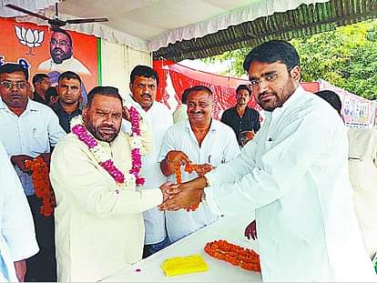 बसपा में मायावती और उसके अमीन रह जाएंगे : मौर्य Swami Prasad Maurya