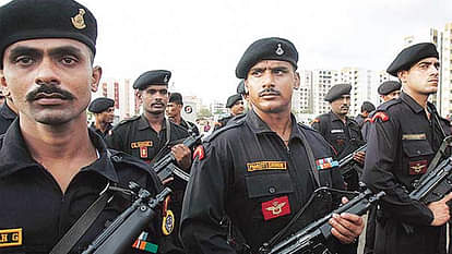 जानें, कैसे रंग लाई सीएम योगी से शिवपाल की एक ‘छोटी सी मुलाकात’ Shivpal Security Level Reduced from Z to Y