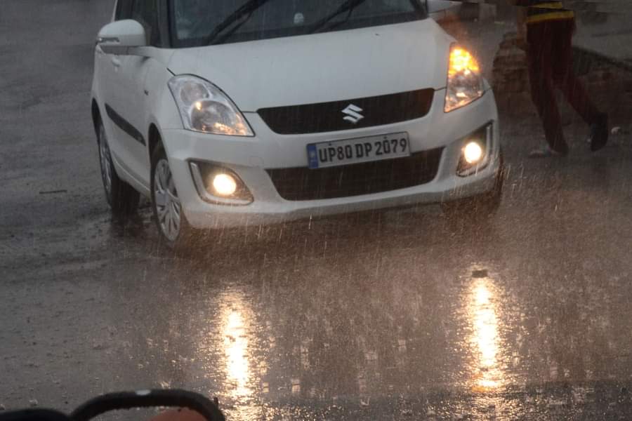 बरसातः मूंगफली की फसल डूबी, ताल-तलैया बना शहर water-lodging in mainpuri and kasganj after heavy rain