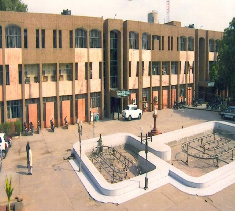 हिन्दी संस्थान में श्रीलंका की छात्राओं ने जीते सबसे अधिक पुरस्कार, थाईलैंड के हिन्दी गीत सर्वोत्तम Sri Lankan students Won Most Awards In Central Hindi Institute annual cultural competition