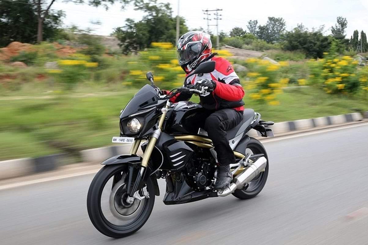 20 हजार रुपए सस्ती मिल रही महिंद्रा की दमदार बाइक, 5 हजार में कीजिए बुक Mahindra Mojo UT300 bookings open: Will be 20000 rupees cheaper Than current model