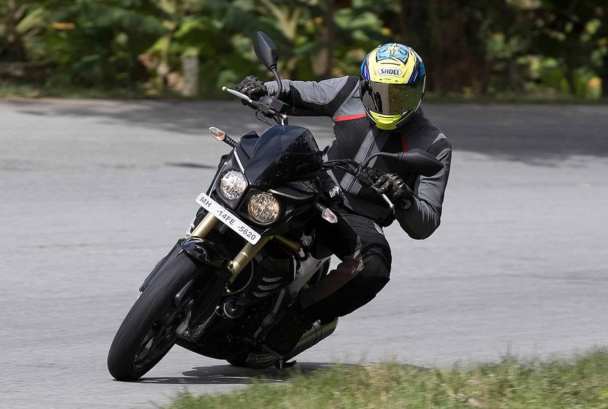 20 हजार रुपए सस्ती मिल रही महिंद्रा की दमदार बाइक, 5 हजार में कीजिए बुक Mahindra Mojo UT300 bookings open: Will be 20000 rupees cheaper Than current model