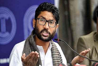 गुजरात के दलित विधायक जिग्नेश मेवानी आ रहे बनारस, प्रशासन व भाजपा सतर्क Dalit leader and gujarat mla jignesh mewani will visit varanasi