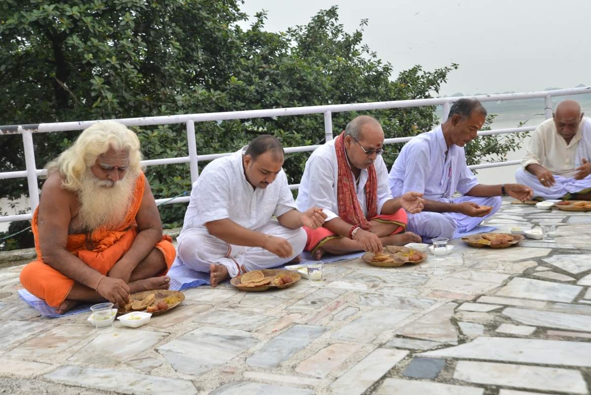 श्राद्ध पक्ष 2018: पितरों के रूठ जाने पर जिंदगी में आते हैं ऐसे दुर्दिन remedies for pitra dosh side effects on pitru paksha 2018