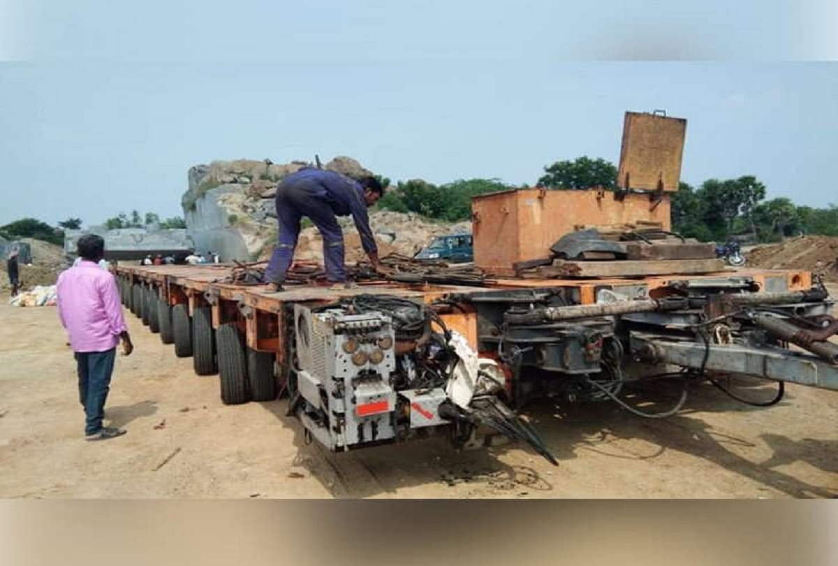 भगवान के सामने मशीन ने मानी हार, 3 दिन में सिर्फ 300 मीटर खिसका 240 टायरों वाला ट्रक Vishnu Bhagwan Statue Moved 300 Metres in 3 days Strange News
