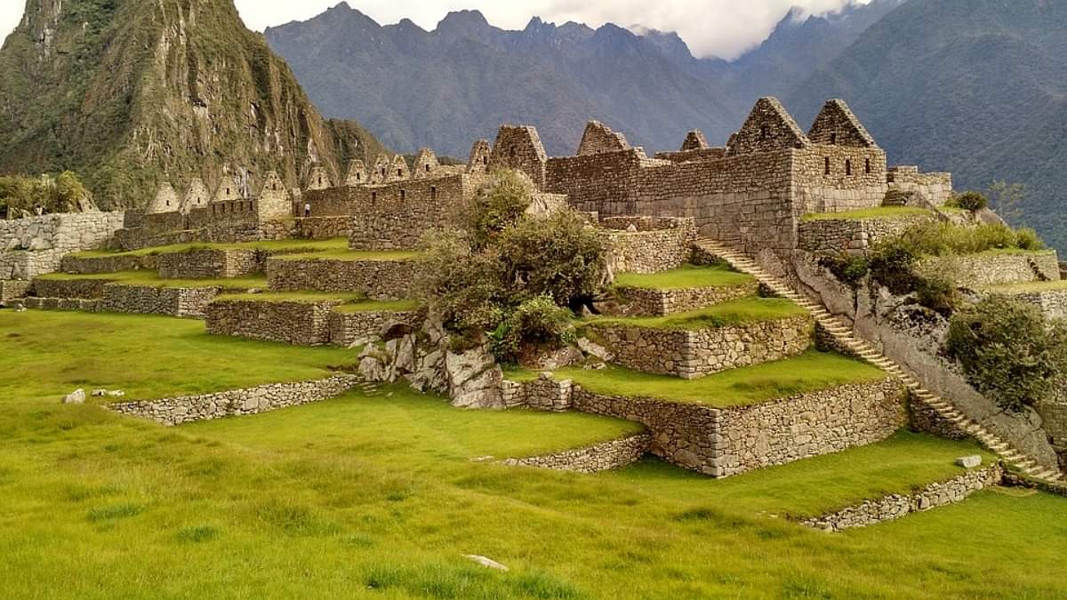 विश्व के सात अजूबों में से एक है सबसे ऊंचाई पर बसा रहस्मयी शहर Peru's machu picchu is one of the seven wonders of the world