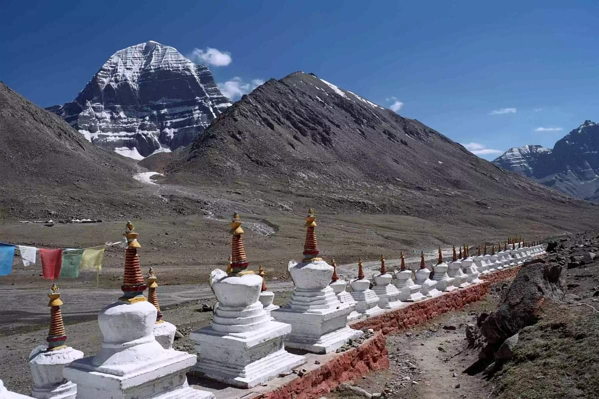 तिब्बत के पौराणिक पहाड़ में छिपे हैं चमत्कारी रहस्य Tibet's Mount Kailash is full of mystery you should read