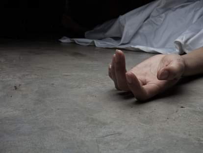 कुशीनगर: दुर्गा पंडाल में पूजा करने गई थी महिला, करंट की चपेट में आने से मौत Woman died in Durga pandal due to electrocution at kushinagar