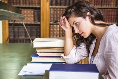 Naukri JobSpeak 2023: मई 2022 की तुलना में आईटी सेक्टर जॉब्स में 23% की कमी; रिटेल, बीमा और बीपीओ भी पिछड़े Naukri JobSpeak Index MAY 2023 Report Released IT Education Retail BPO Sector Jobs Declined