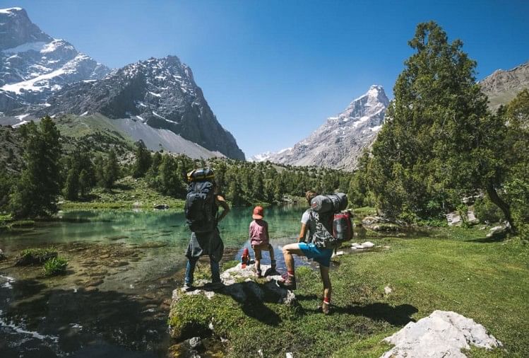 Good Friday 2023: Three days off on Good Friday, you can plan to visit these places Three days off on Good Friday, you can plan to visit these places