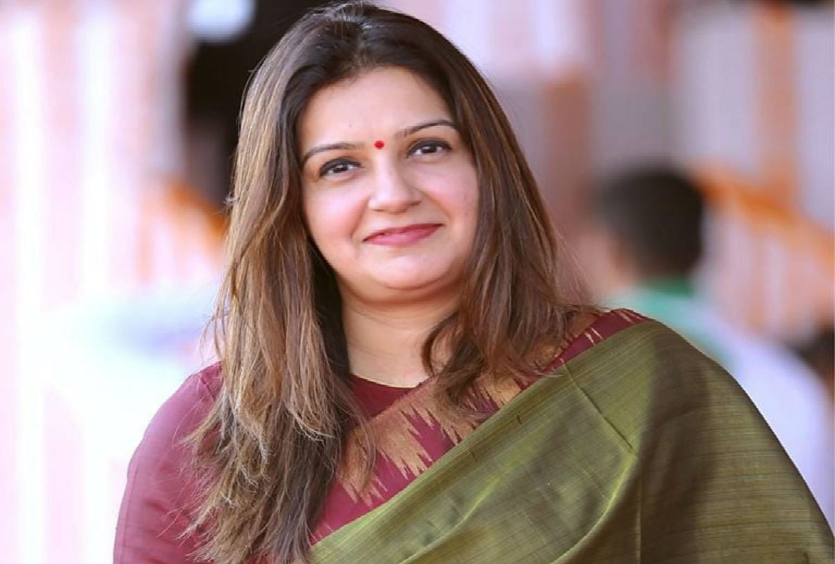 शिवसेना नेता प्रियंका चतुर्वेदी