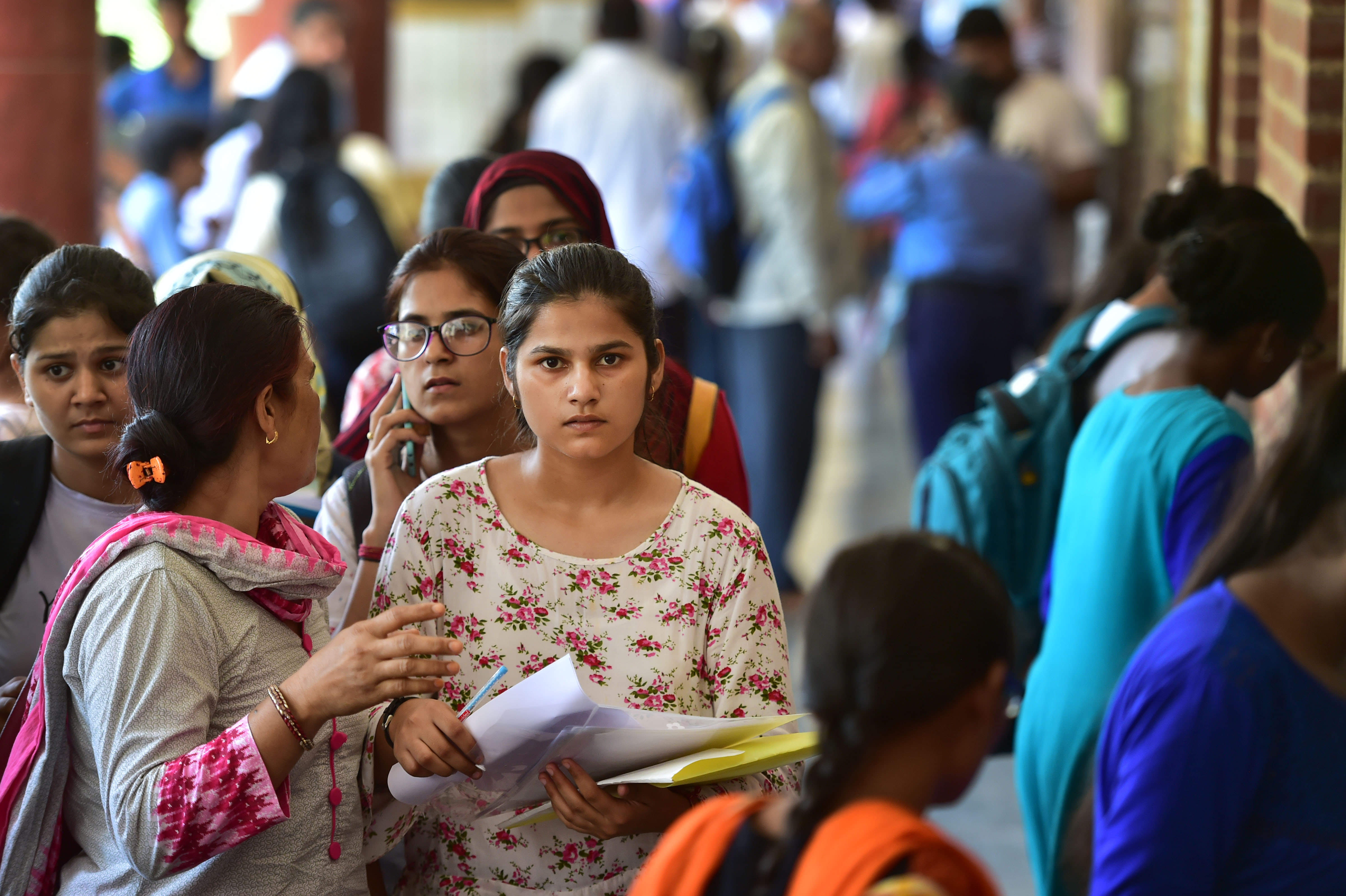 विश्वविद्यालय अनुदान आयोग: 38 यूनिवर्सिटी में ऑनलाइन डिग्री कार्यक्रमों को मंजूरी, पढ़िए विस्तार से UGC Allows 38 Universities To Offer Online Degree Courses
