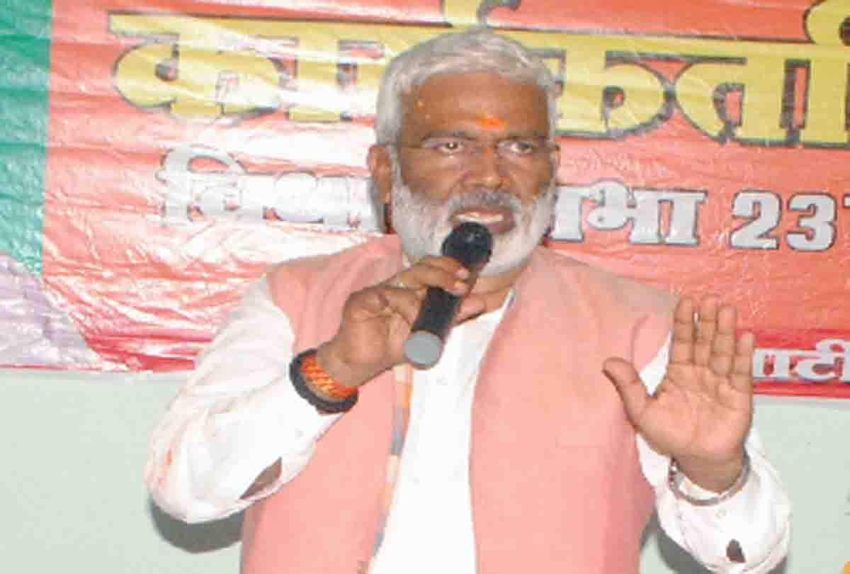 उप चुनाव: भाजपा प्रदेश अध्यक्ष ने सपा-बसपा पर लगाए गंभीर आरोप, अनुच्छेद 370 पर कही ये बड़ी बात swatantra dev singh statement on sp and bsp before by election