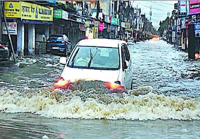 यूपी में बारिश ने तोड़ा 11 साल का रिकॉर्ड, आगे के लिए मौसम विभाग ने की ये भविष्यवाणी heavy rain in these cities of uttar pradesh including kanpur