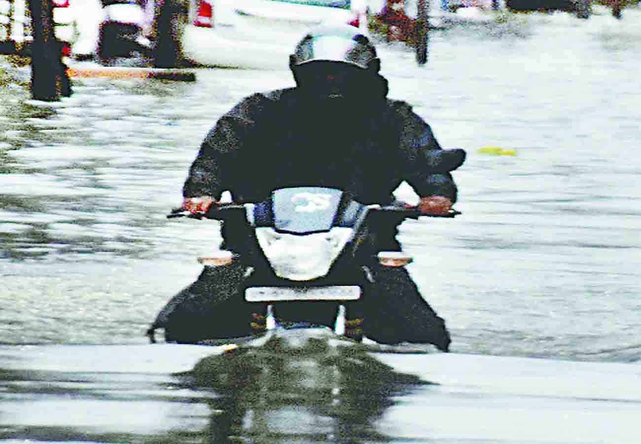 यूपी में बारिश ने तोड़ा 11 साल का रिकॉर्ड, आगे के लिए मौसम विभाग ने की ये भविष्यवाणी heavy rain in these cities of uttar pradesh including kanpur