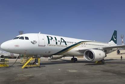 Pakistan: पीएम शहबाज और अन्य VIP को उतारने के लिए इस्लामाबाद की जगह लाहौर उतरा विमान, यात्रियों को हुई परेशानी Pakistan: Ban on VIP culture, plane stopped at Lahore instead of Islamabad to land PM and VIP