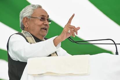 कोरोना: बिहार में राशनकार्ड धारकों को एक माह का राशन मिलेगा मुफ्त, डॉक्टरों को भी इनाम Coronavirus : Ration card holders in Bihar will get one month ration free, doctors also get reward