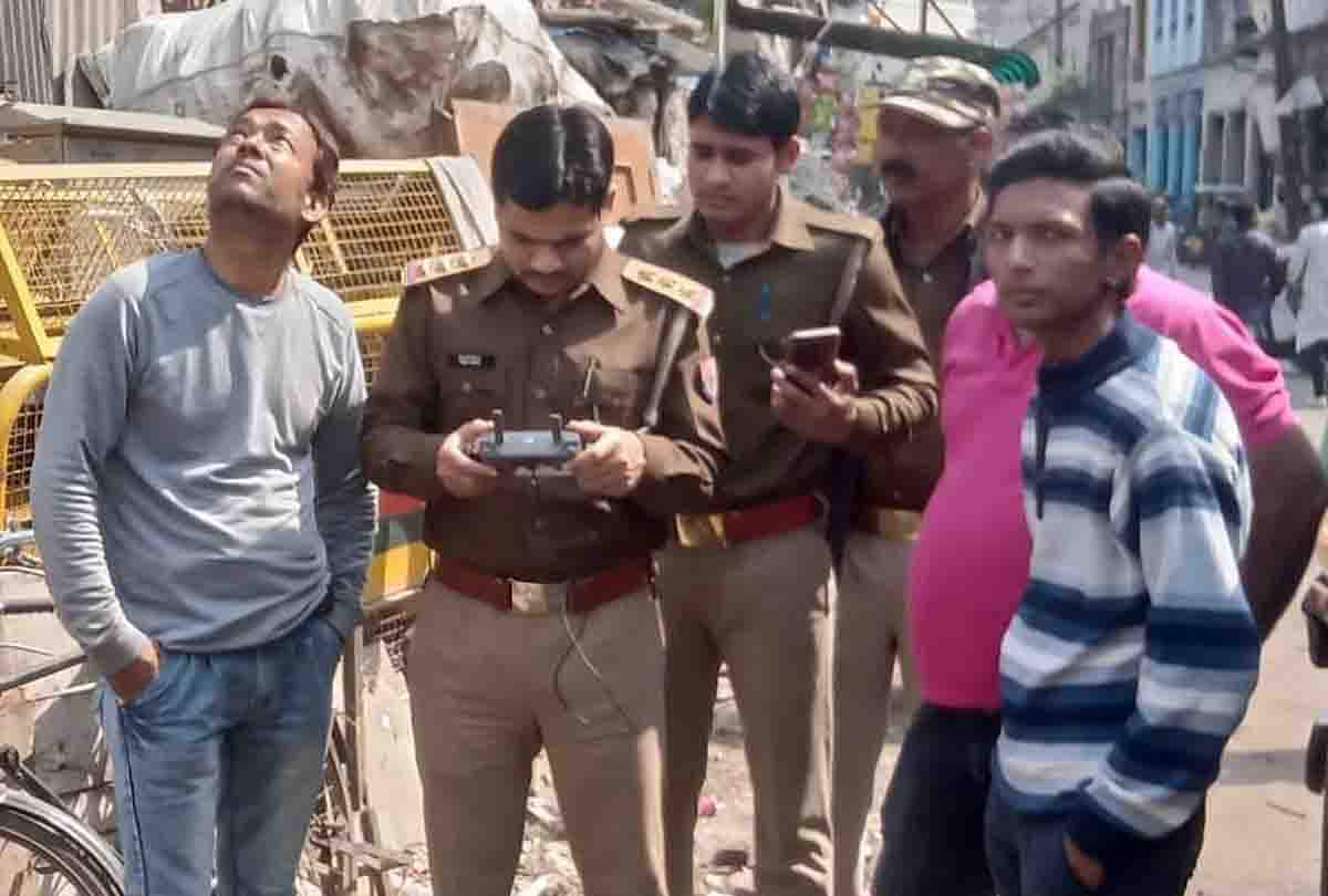 दिल्ली हिंसा के बाद कानपुर सहित आसपास के 13 जिलों में जुमे पर रहा अलर्ट, चप्पे-चप्पे पर पुलिस की नजर After Delhi violence, alert in 13 districts including Kanpur