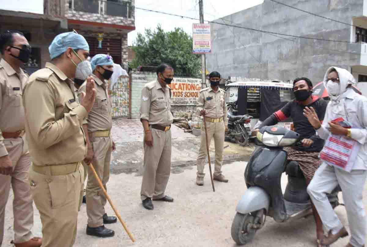 कानपुर के हॉटस्पॉट क्षेत्रों में बढ़ रहे कोरोना पॉजिटिव मरीज, प्रशासन ने कई सेवाओं पर लगाई रोक Corona positive patients growing in hotspot areas of Kanpur