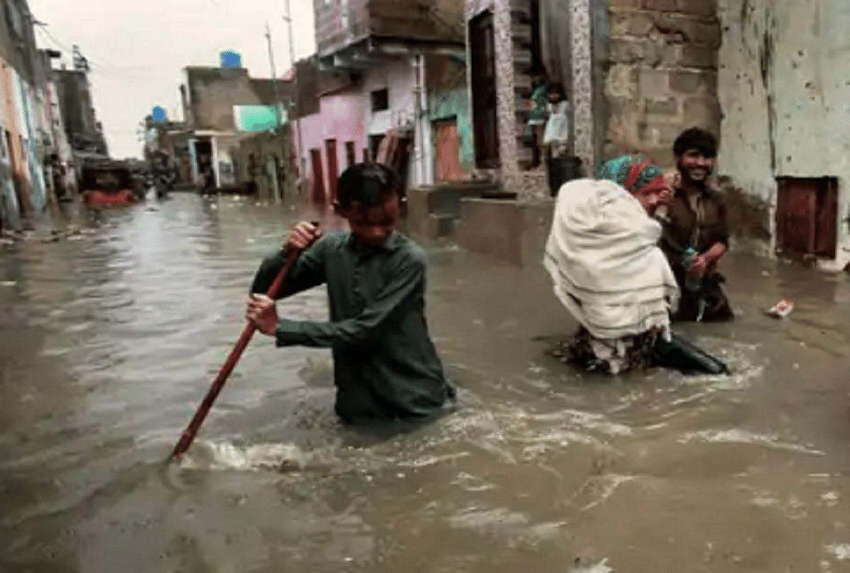 पाकिस्तान में बाढ़ (फाइल फोटो)