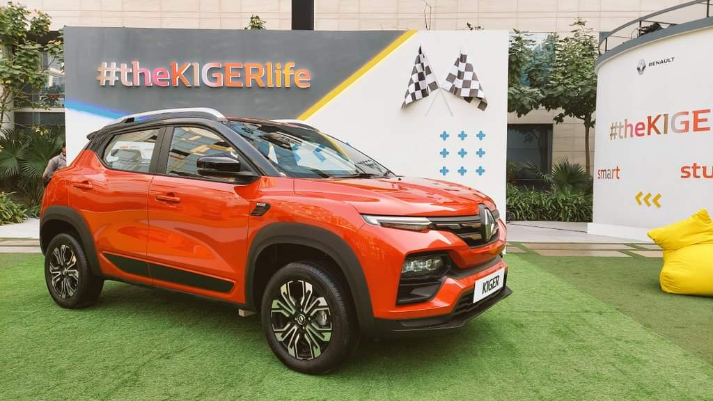 Renault Car Service: ये कंपनी दे रही फ्री कार चेकअप, एक्सेसरीज, वारंटी, आरएसए, लेबर चार्ज पर 50 फीसदी तक की छूट Renault India announces seven-day long Summer Camp 2022 offers discounts on accessories,extended warranty, RSA roadside assistance packages, labour