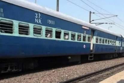 किल्लत: त्योहारों में दिल्ली से पूरब दिशा जाना मुश्किल, सभी ट्रेन की सीटें फुल, कई में वेटिंग तक मिलना मुमकिन नहीं difficult to go east from delhi during festivals all train seats are full