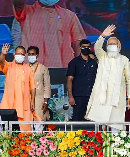 पीएम मोदी का काशी दौरा: बाबतपुर से रिंग रोड तक रहेगा उत्सव का माहौल, कल पहुंचेंगे सीएम योगी PM Modi varanasi visit updates: festive atmosphere will be Babatpur to Ring Road SPG checked security arrangements