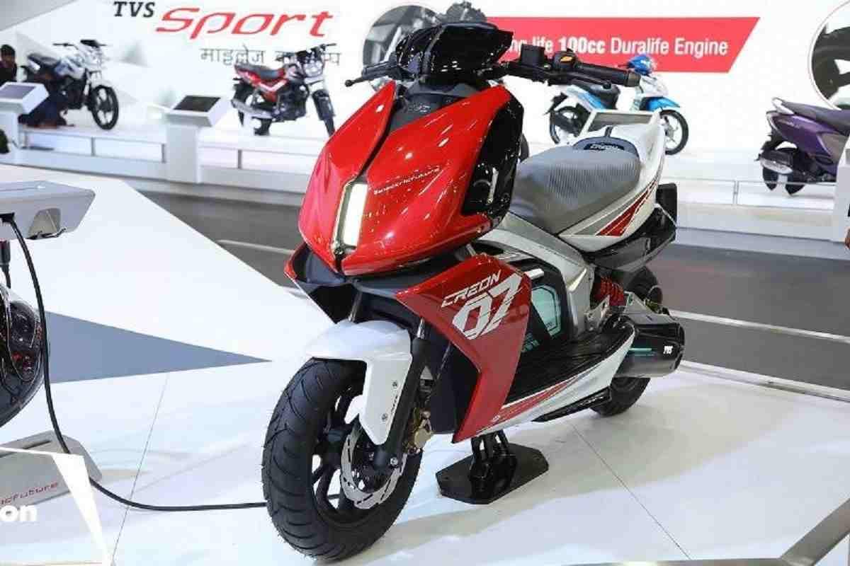 TVS Electric Scooter: टीवीएस ने आगामी प्रीमियम Creon-आधारित ई-स्कूटर जारी किया टीजर, देखें वीडियो TVS Motor Company releases teaser for upcoming premium Creon-based electric scooter