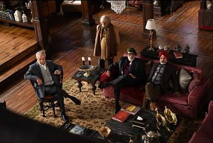 Chehre Movie Review: अमिताभ बच्चन की ओवर एक्टिंग में अटकी ‘चेहरे’, अच्छी कहानी पर बनी कमजोर फिल्म Chehre Movie Review in Hindi by Pankaj Shukla Amitabh Bachchan Emraan Hashmi Annu Kapoor Raghuvir rhea chakraborty