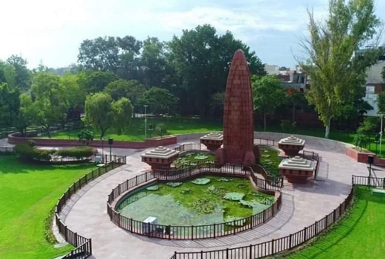जलियांवाला बाग सौंदर्यीकरण : नवीनीकरण से शहीदों के परिजन खफा, विरासत से छेड़छाड़ का आरोप Jallianwala Bagh Beautification: The families of the martyrs are very upset about the renovation