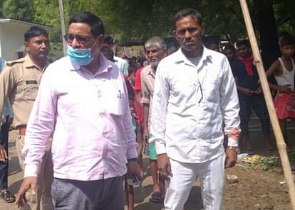दीवार गिरने से महिला की जान गई Woman dies after wall collapse