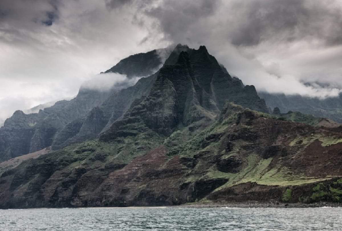 Deadman Island: कहानी एक ऐसे आइलैंड की जहां हर तरफ बिखरी हैं लाशें, जिंदा लोगों के जाने पर है पाबंदी Interesting story of mysterious Deadman island of Kent United Kingdom where corpses are everywhere