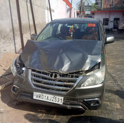 हादसे में बाल-बाल बचे फर्रुखाबाद सांसद Farrukhabad MP survived the accident