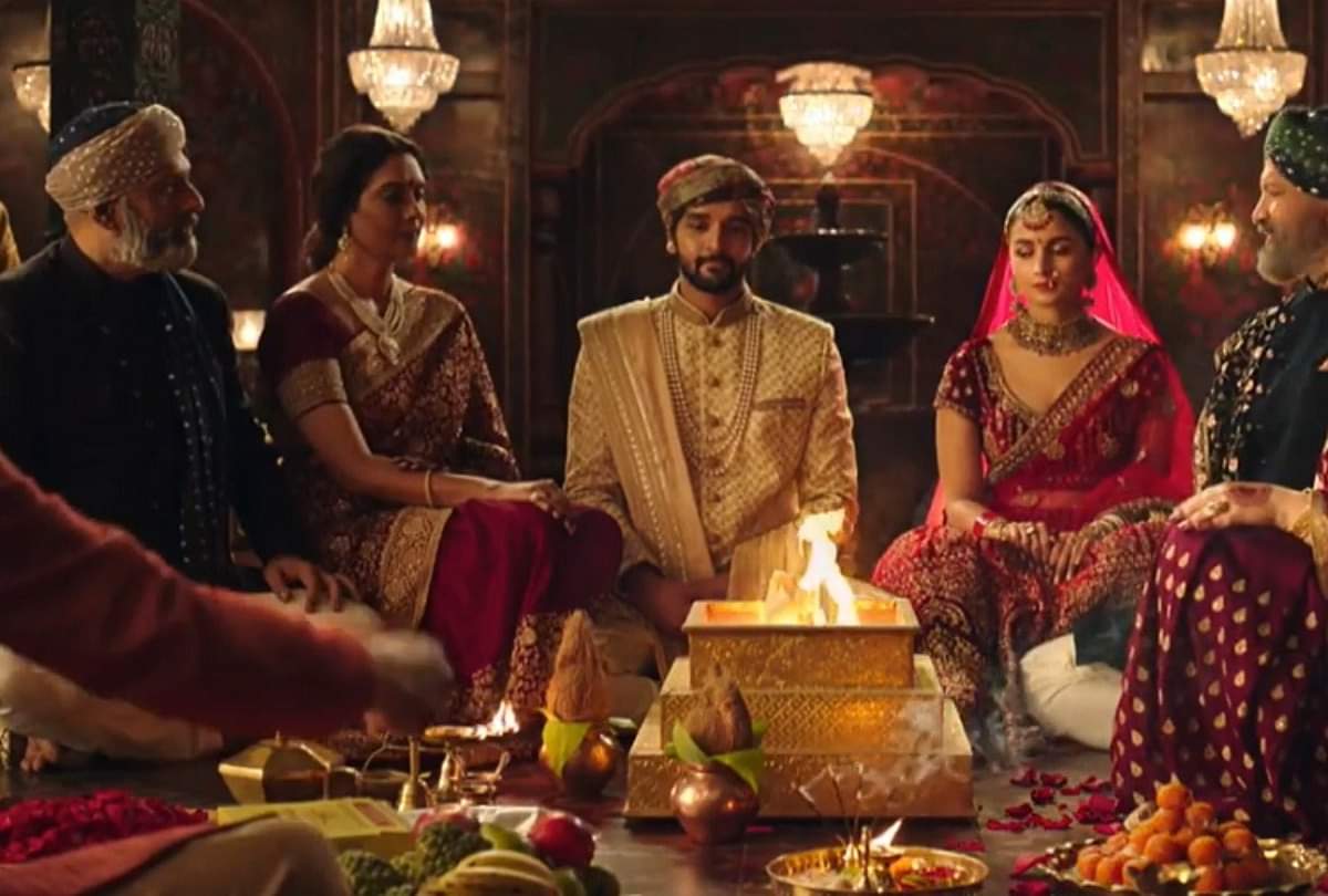 विवाद: आलिया के कन्यादान वाले विज्ञापन पर कंगना ने दी प्रतिक्रिया, बोलीं- बंद करें लोगों को गुमराह करना Controversy: Kangana ranaut reacted to Alia bhatts Kanyadaan advertisement,said - stop misleading people