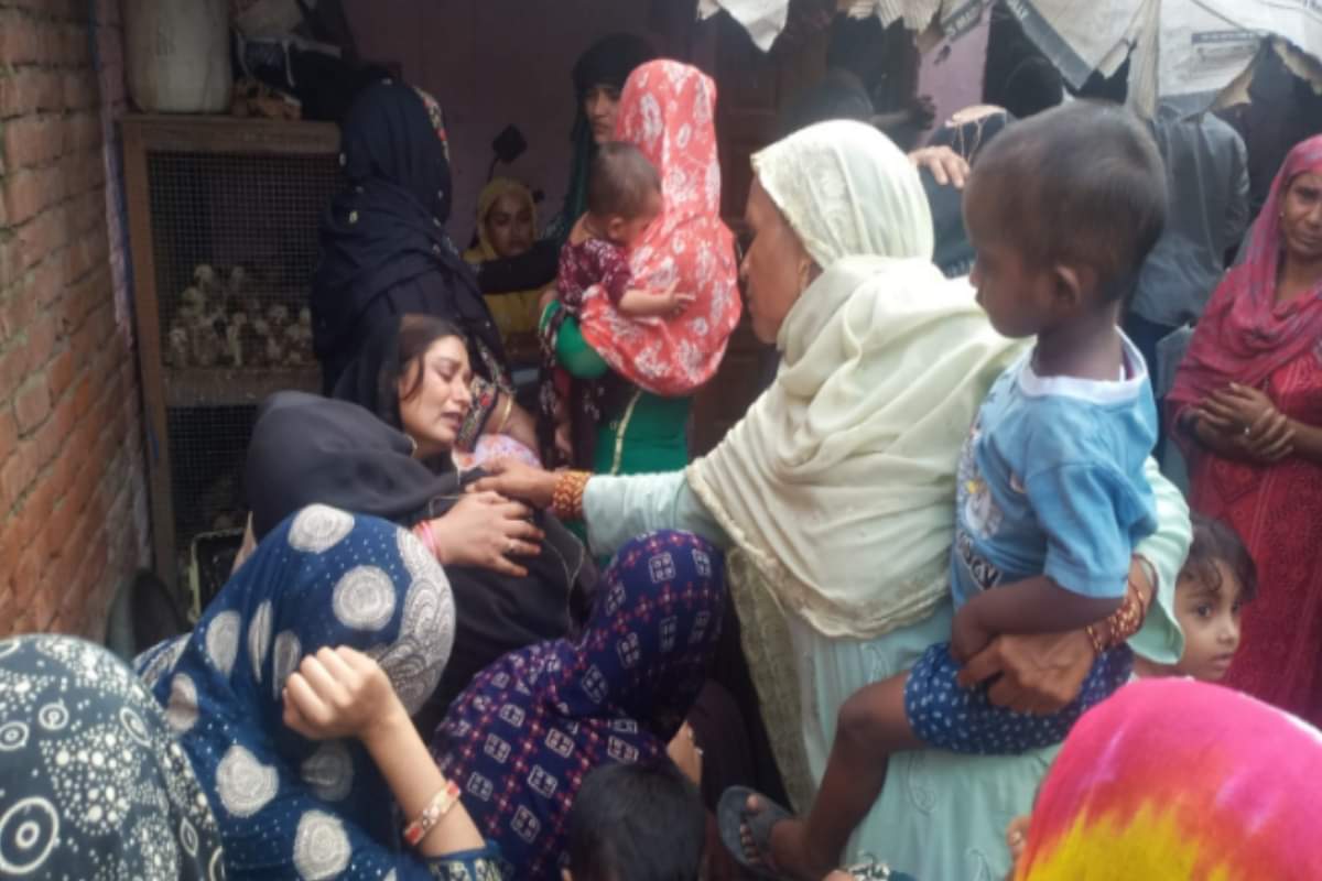 रिश्तों का कत्ल: दोहरे हत्याकांड से दहला ब्रह्मपुरी, प्रेमी ने प्रेमिका और उसके पति को दी खौफनाक मौत Meerut crime news : man killed his married girlfriend including her husband in Meerut
