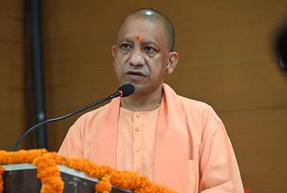 यूपी: माफिया से छुड़ाए जमीन पर गरीबों को सस्ता मकान दिलाने के लिए सीएम योगी ने दिए निर्देश, पत्रकार-वकीलों को भी मिलेगा लाभ CM Yogi gave instructions to provide cheap houses to the poor on land rescued from mafia journalist lawyers will also get benefit
